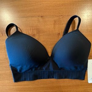 Athleta “Embrace” sports bra, size L (A-C)